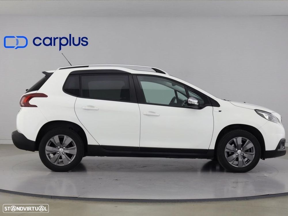 Peugeot 2008 - 8