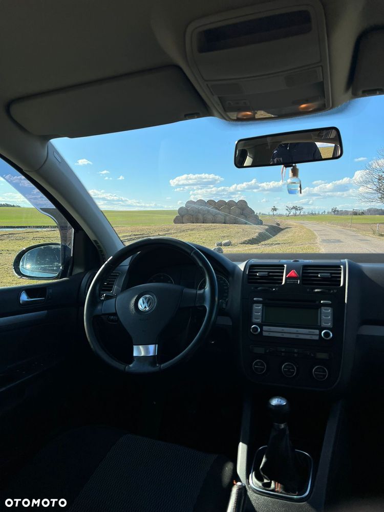 Volkswagen Golf - 16