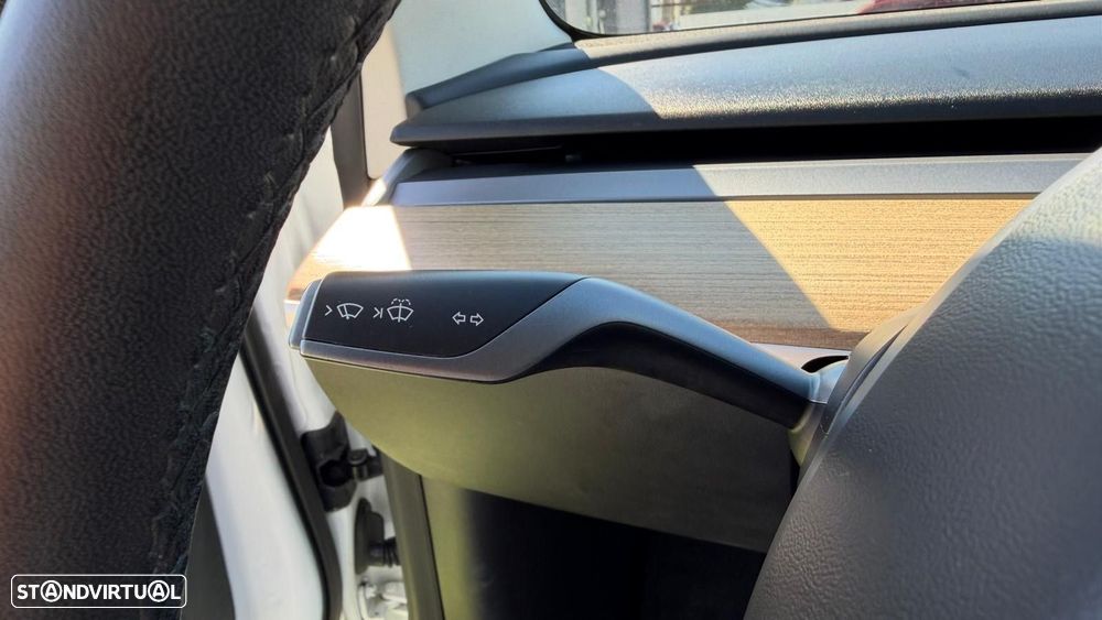 Tesla Model 3 Long-Range Dual Motor AWD - 26