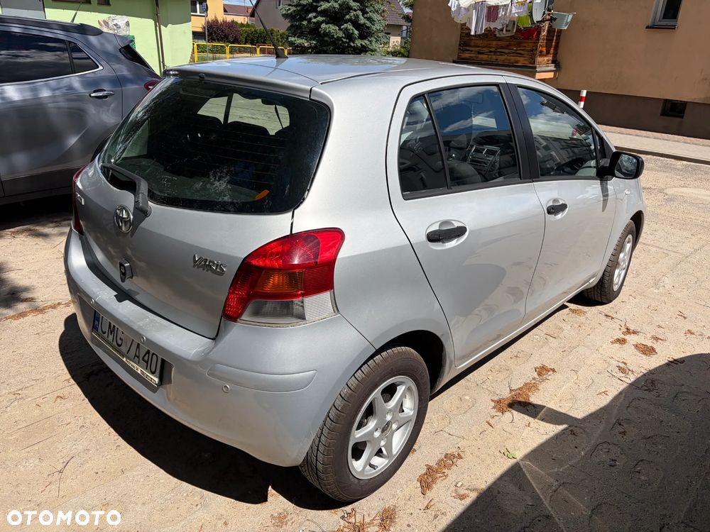 Toyota Yaris 1.33 Luna - 5