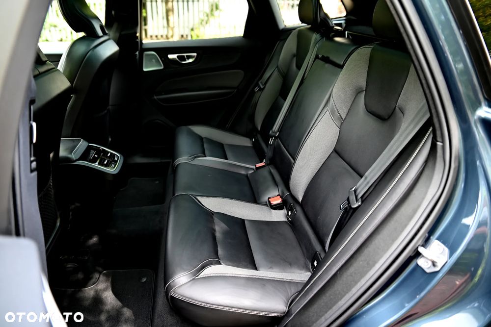 Volvo XC 60 B5 B Geartronic RDesign - 22