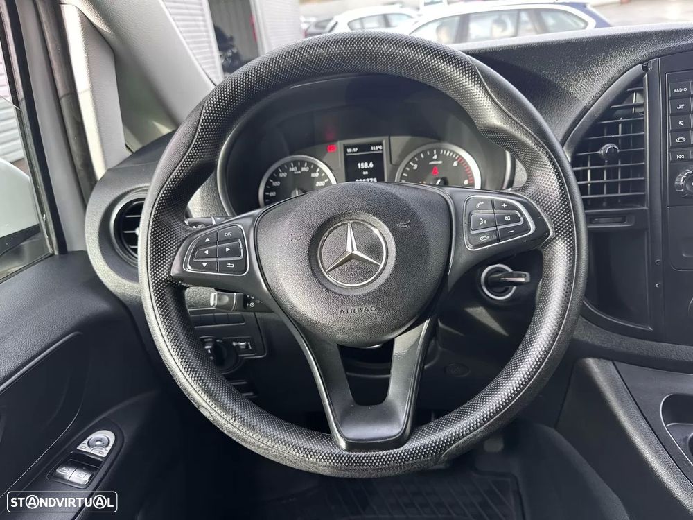 Mercedes-Benz Vito Tourer Longa Aut. PRO - 32