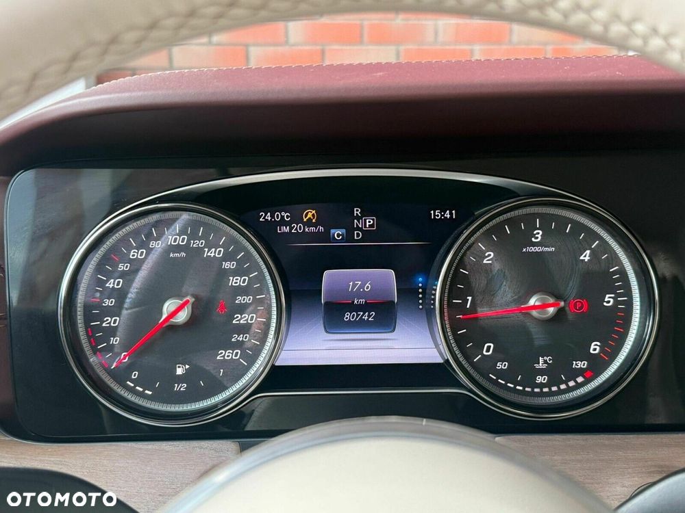 Mercedes-Benz Klasa E - 17