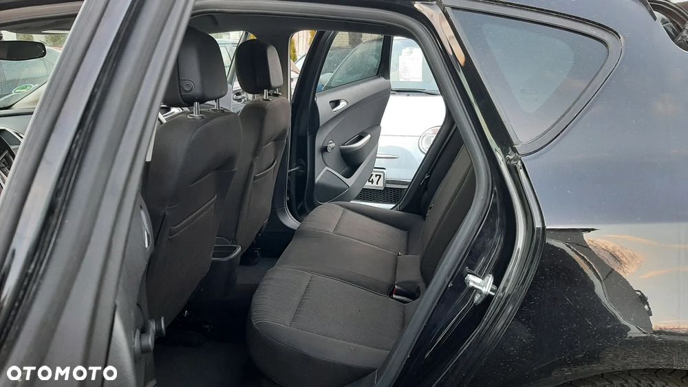 Opel Astra 1.4 Turbo - 11