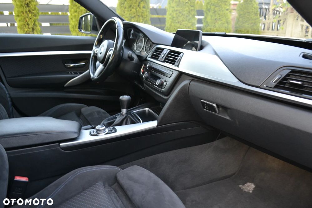 BMW 3GT 320d GT M Sport - 38