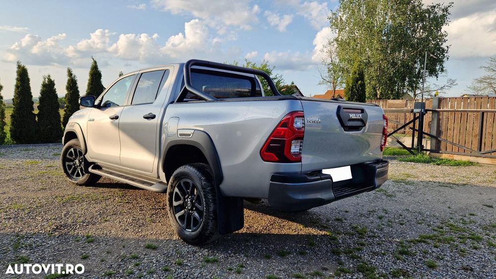 Toyota Hilux - 2