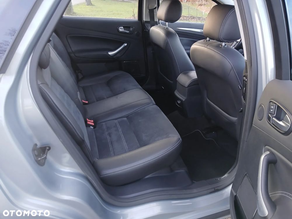 Ford Mondeo 2.5 Titanium X - 24