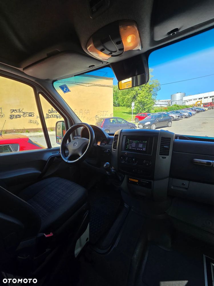 Mercedes-Benz Sprinter - 5