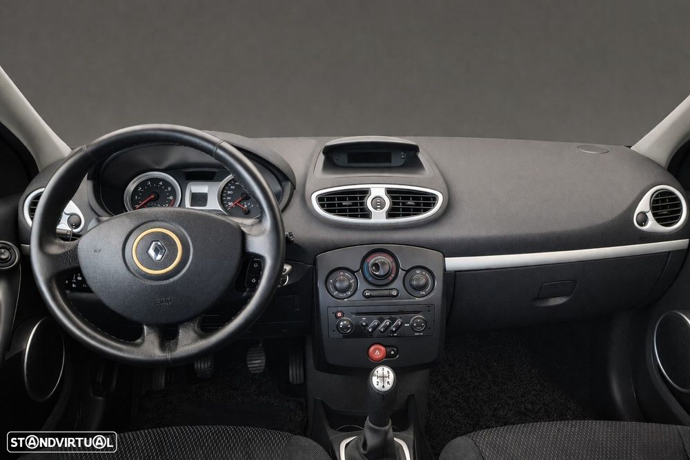 Renault Clio 1.2 16V Confort - 11