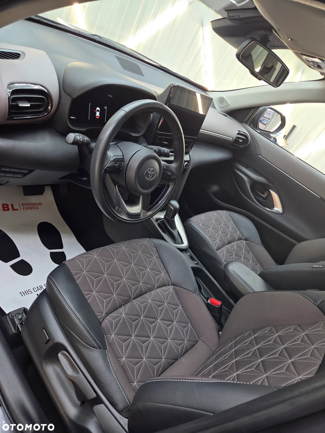 Toyota Yaris Cross Hybrid 1.5 Executive - 7