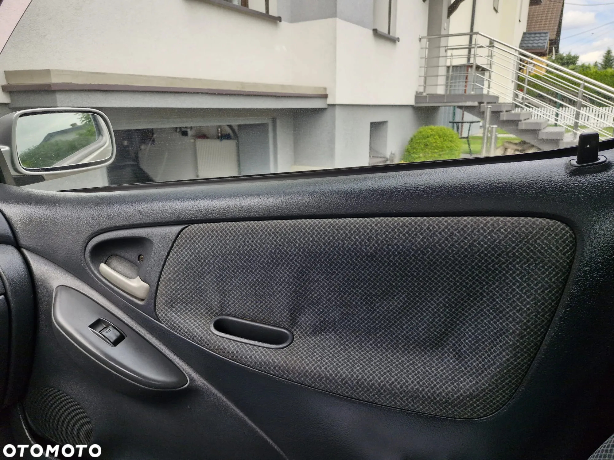 Toyota Yaris 1.3 Blue - 31