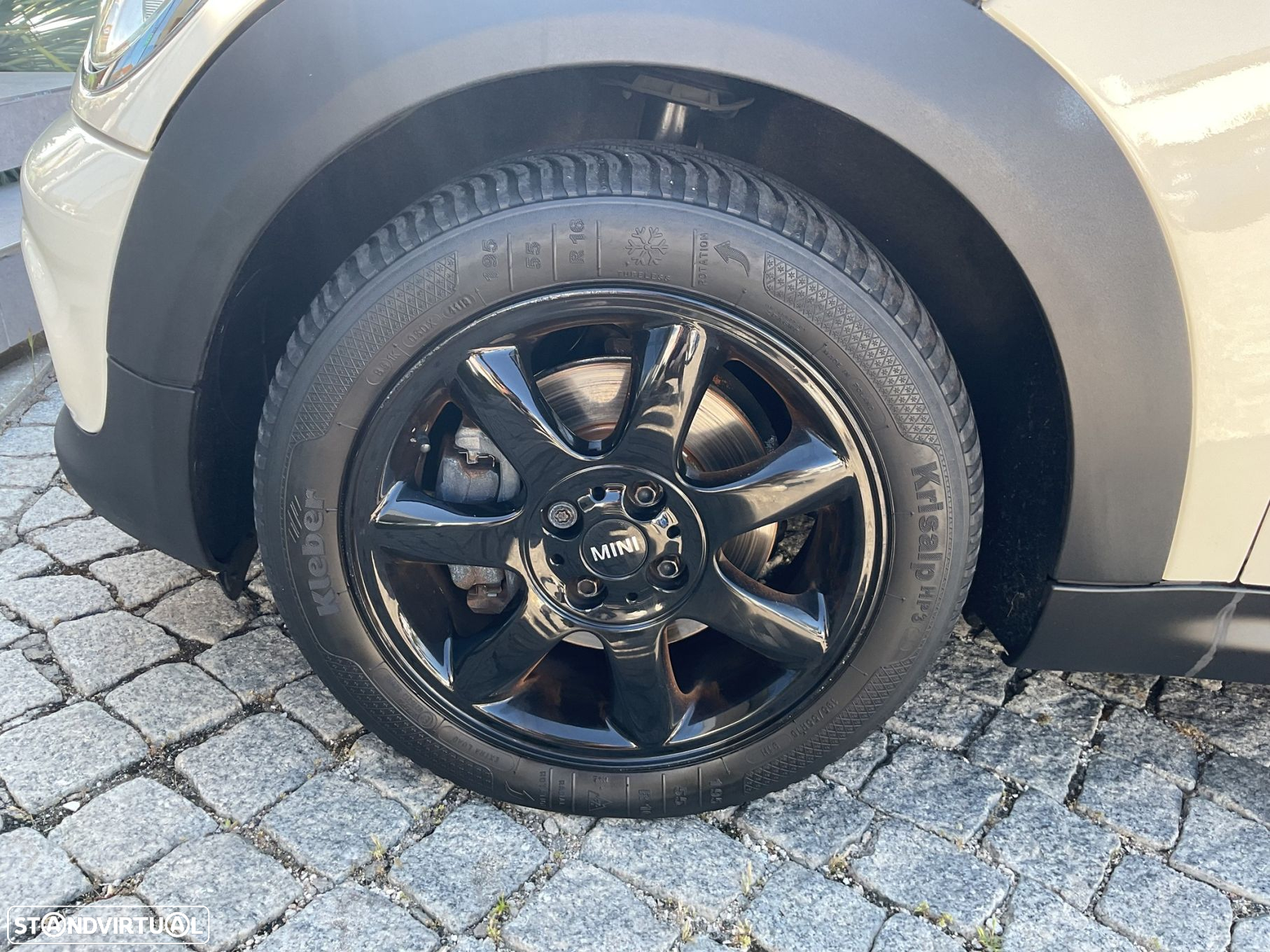 MINI 3 Portas Cooper D - 15