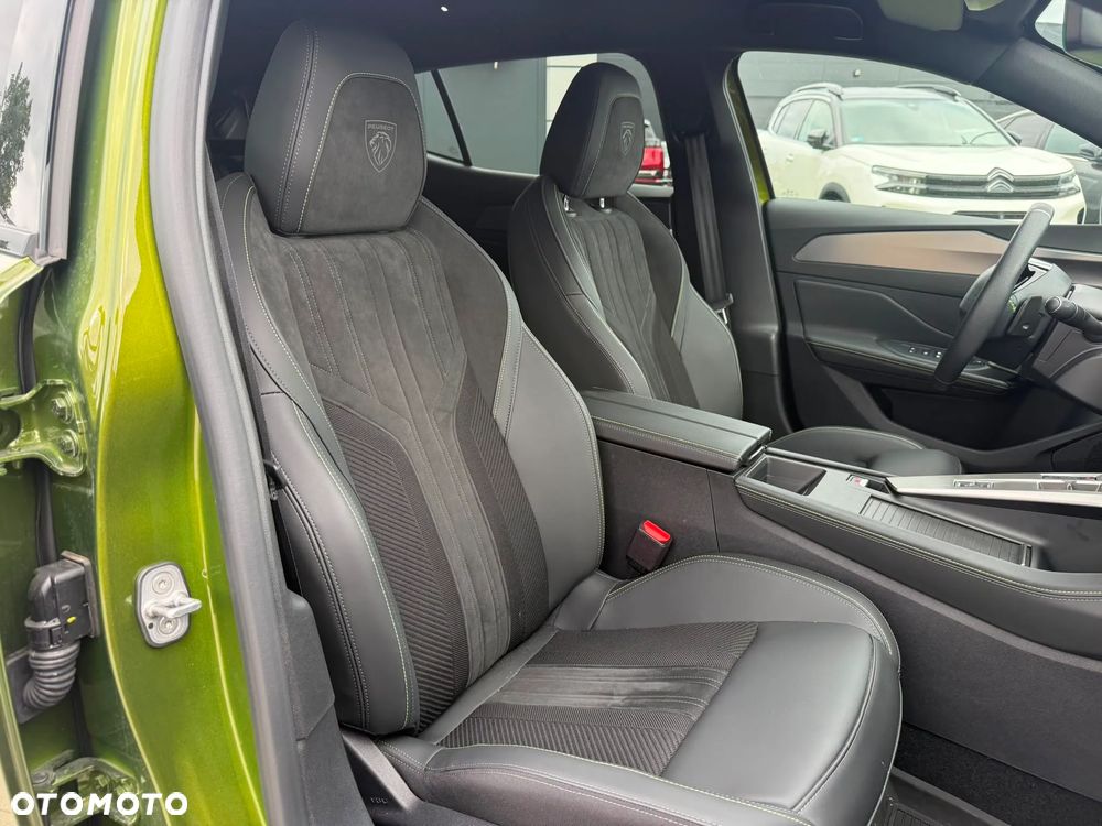 Peugeot 408 1.6 Plug-in Hybrid 240 GT Exclusive e-DCS7 - 25