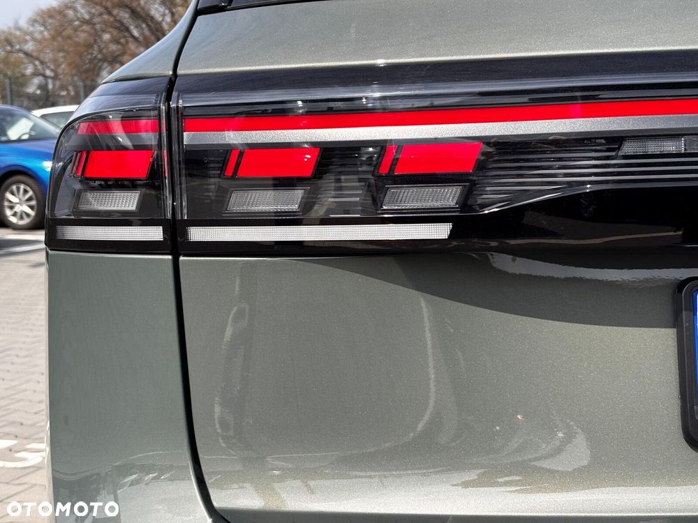 Volkswagen Tiguan - 10