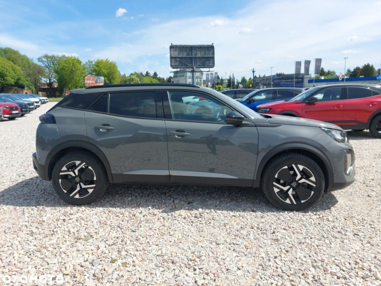 Peugeot 2008 1.2 PureTech Allure S&S EAT8 - 4