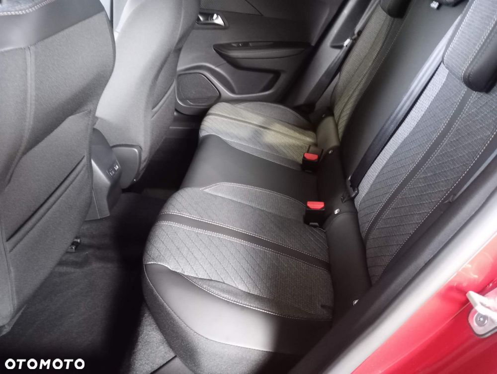 Peugeot 2008 1.2 PureTech Allure S&S EAT8 - 10