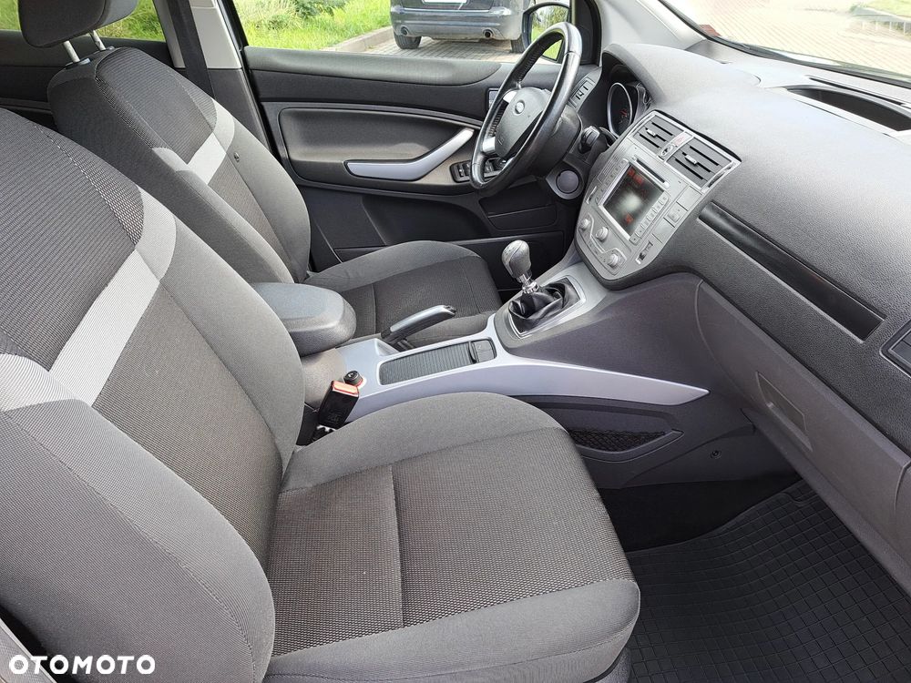 Ford Kuga - 18