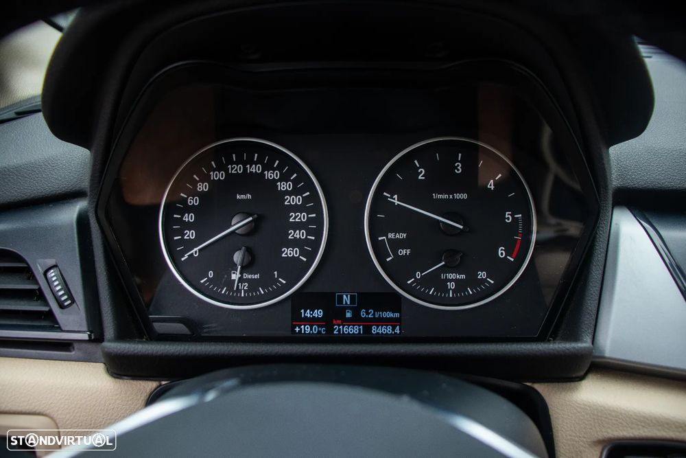 BMW 216 Active Tourer d Advantage - 10