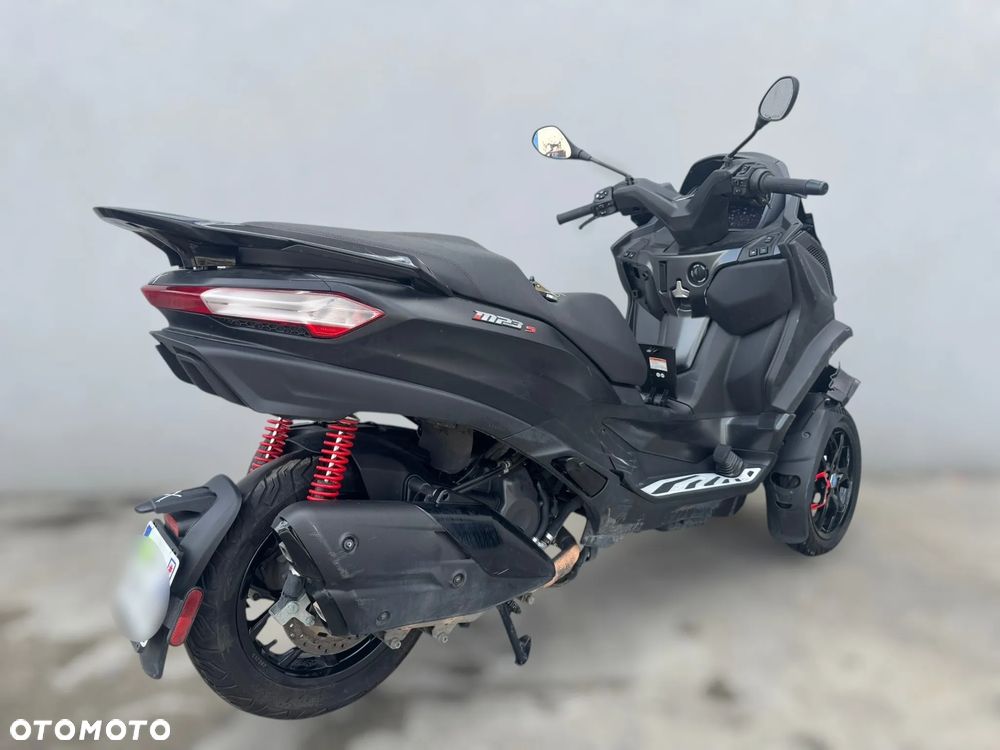 Piaggio MP-3 - 3