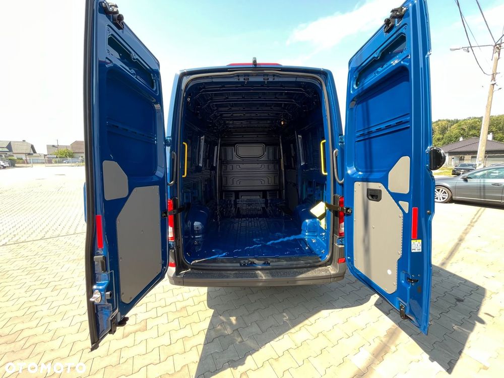 Volkswagen Furgon L3H3 - 7