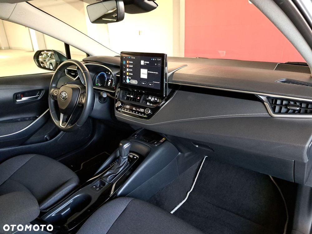 Toyota Corolla 1.8 Hybrid Comfort - 17