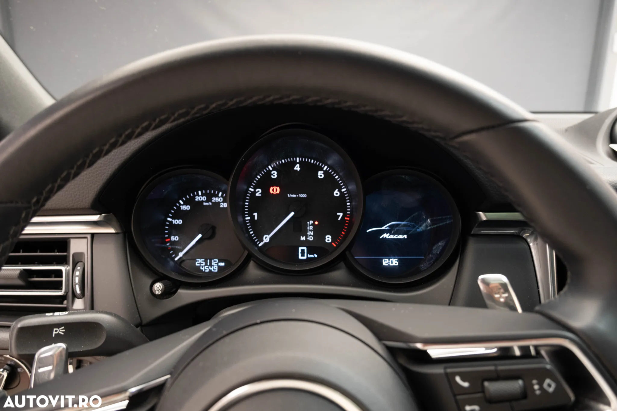 Porsche Macan T - 15