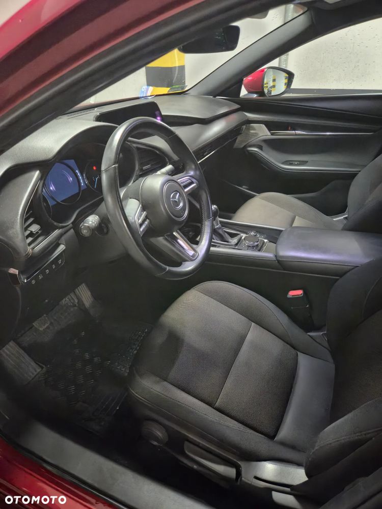 Mazda 3 2.0 mHEV Hikari - 11