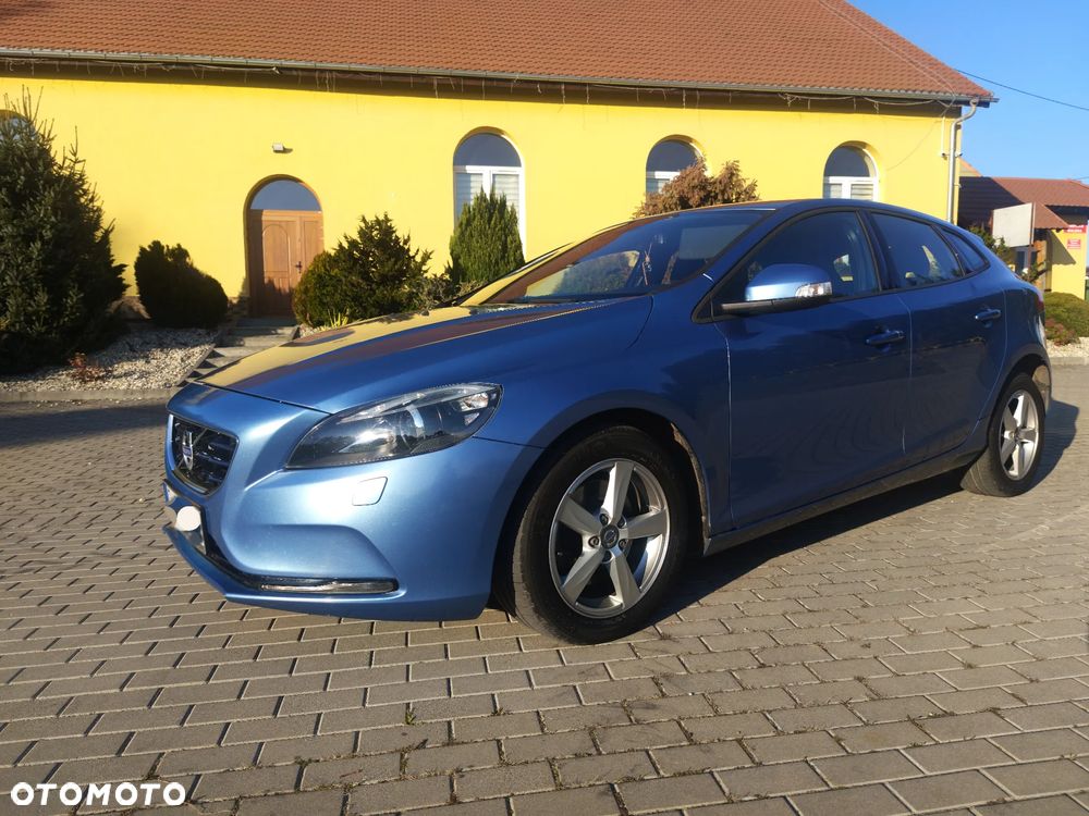 Volvo V40 T2 Momentum - 3