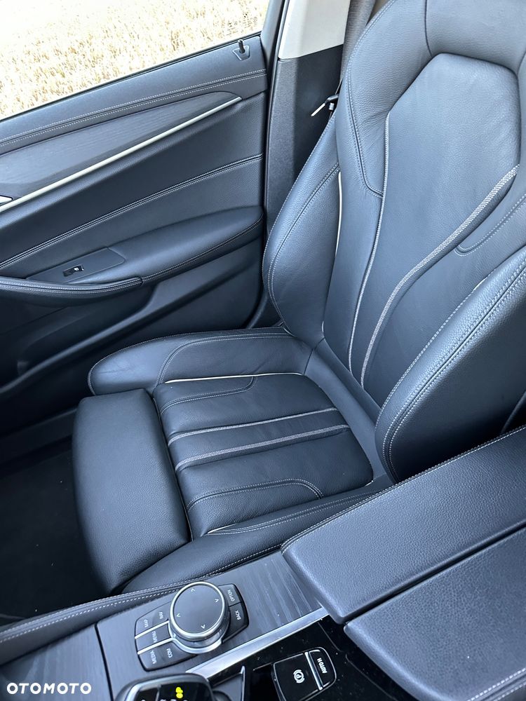 BMW Seria 5 520d xDrive mHEV Luxury Line sport - 27