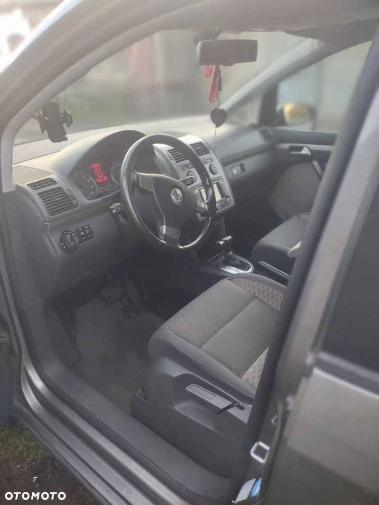 Volkswagen Touran 1.4 TSI DSG Cross - 7