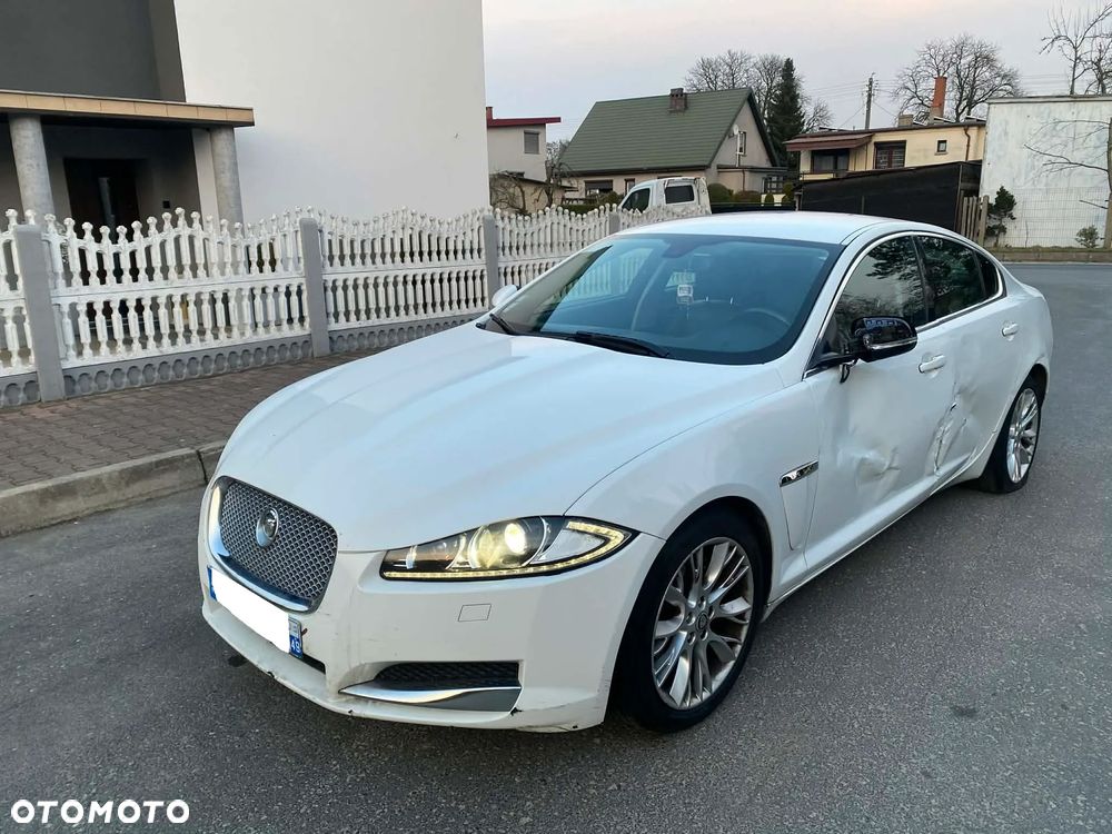 Jaguar XF 3.0 V6 D Luxury - 39