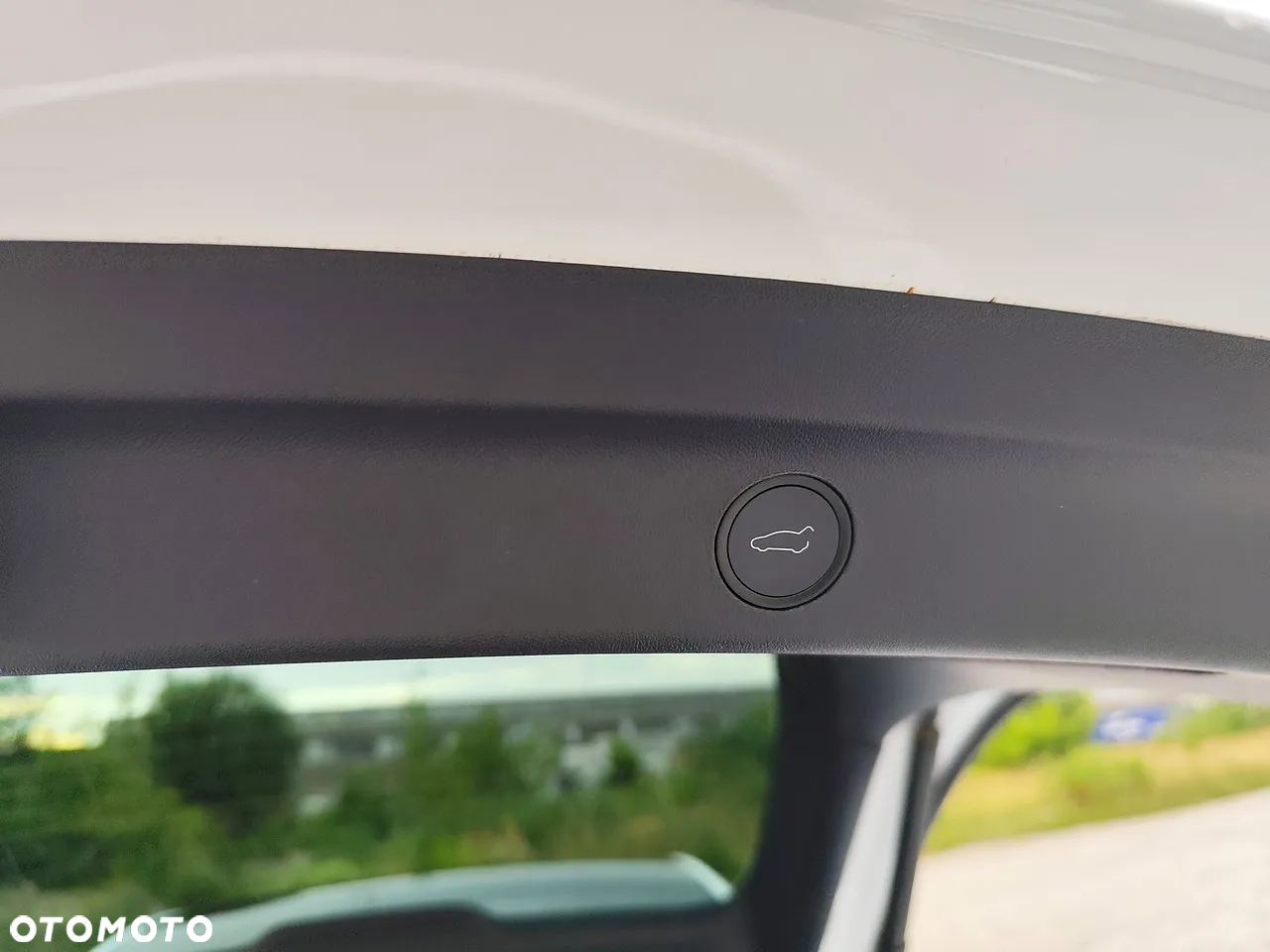 Tesla Y Long Range RWD - 15