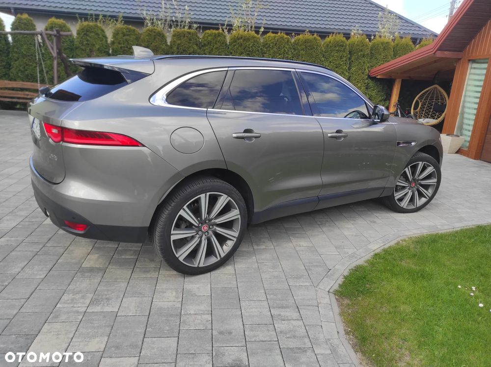 Jaguar F-Pace 30t AWD Prestige - 13