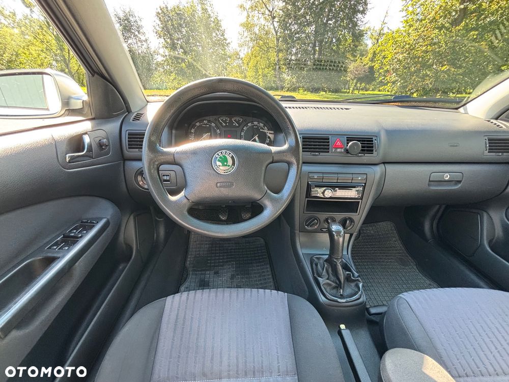 Skoda Octavia 1.8T Elegance - 16