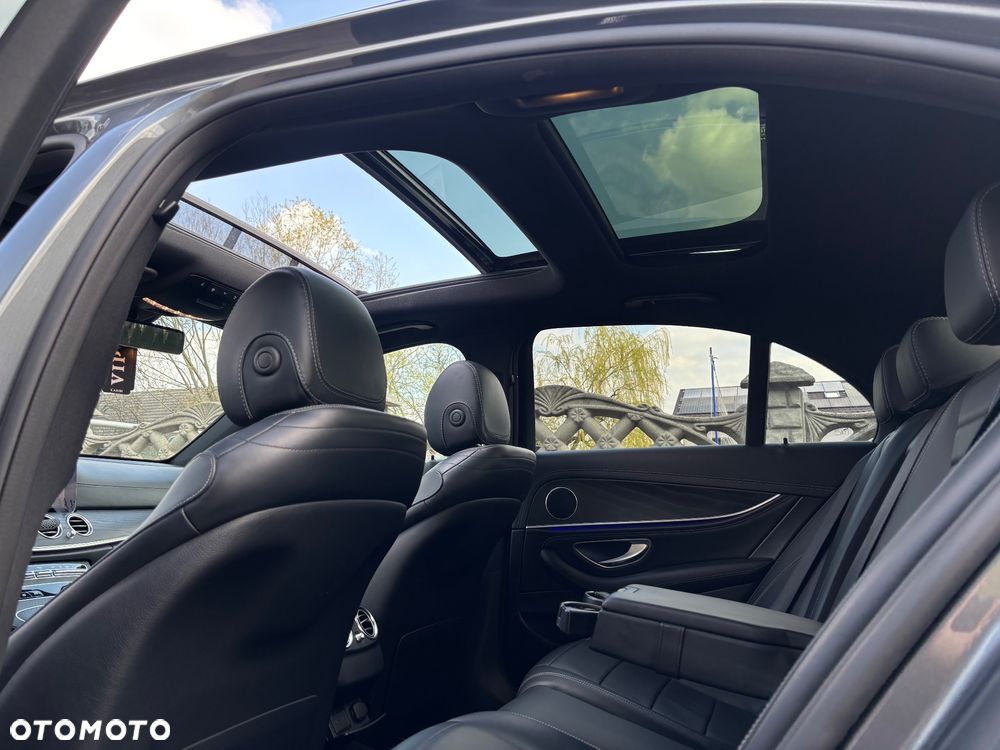 Mercedes-Benz Klasa E 300 de 9G-TRONIC AMG Line - 24