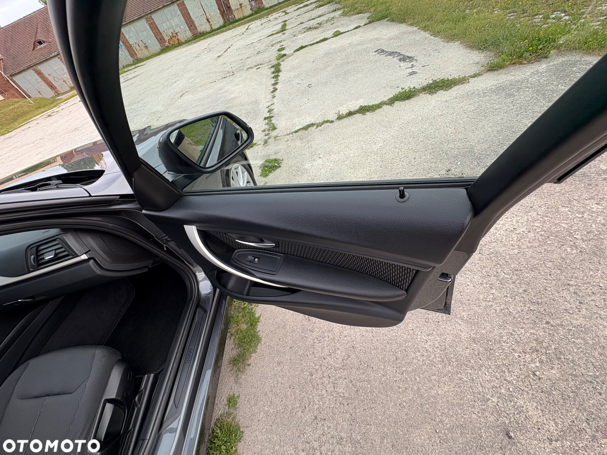 BMW Seria 3 316i Touring - 10