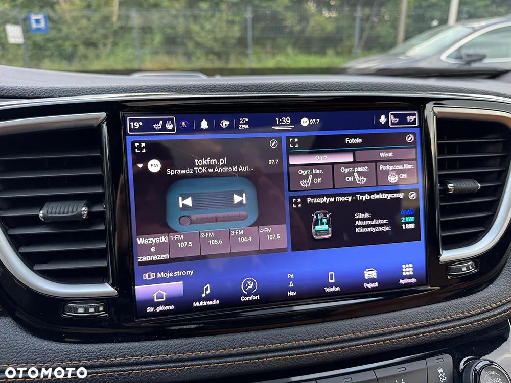 Chrysler Pacifica - 32