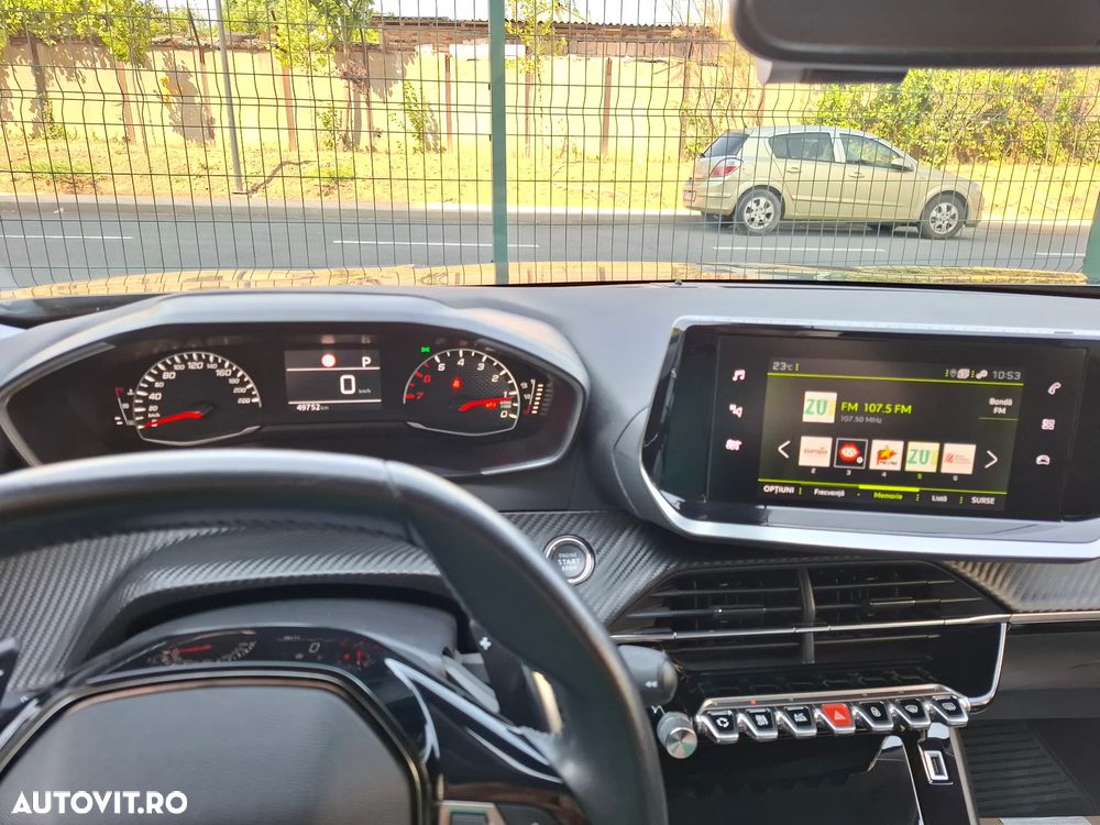 Peugeot 2008 1.2 L PureTech STT EAT8 Allure - 6