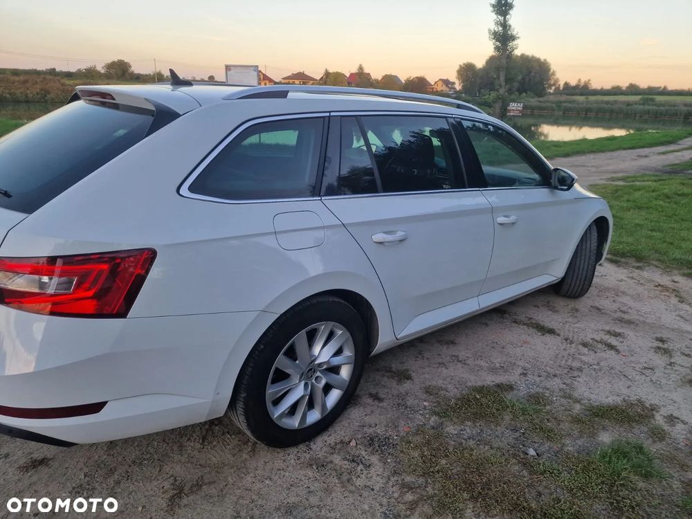 Skoda Superb 1.5 TSI ACT DSG Ambition - 33