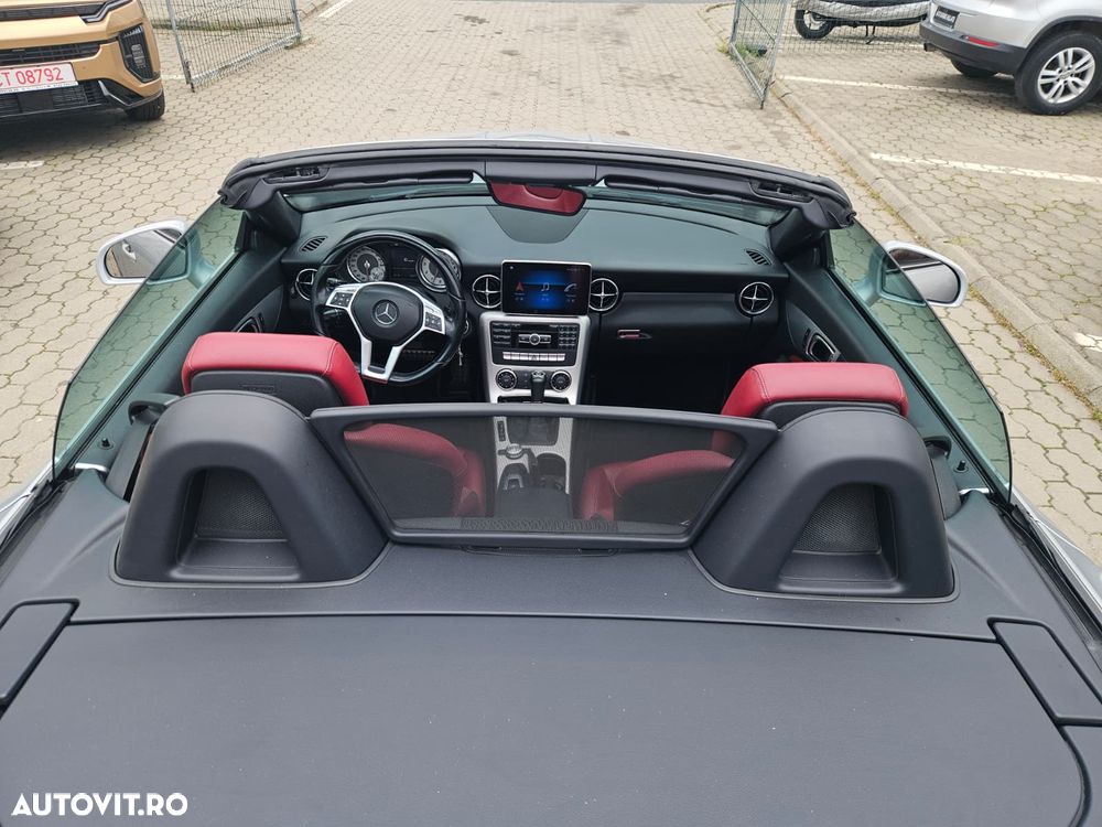 Mercedes-Benz SLK 250 (BlueEFFICIENCY) 7G-TRONIC - 11