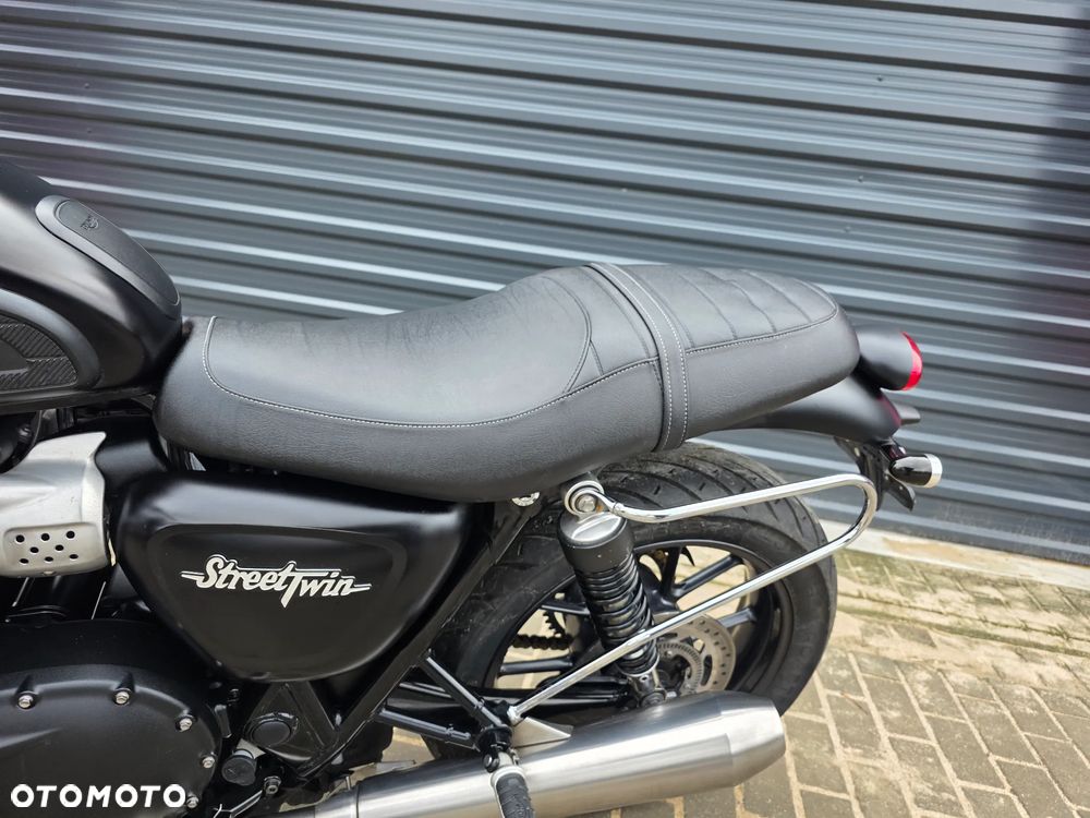 Triumph Street Twin - 20