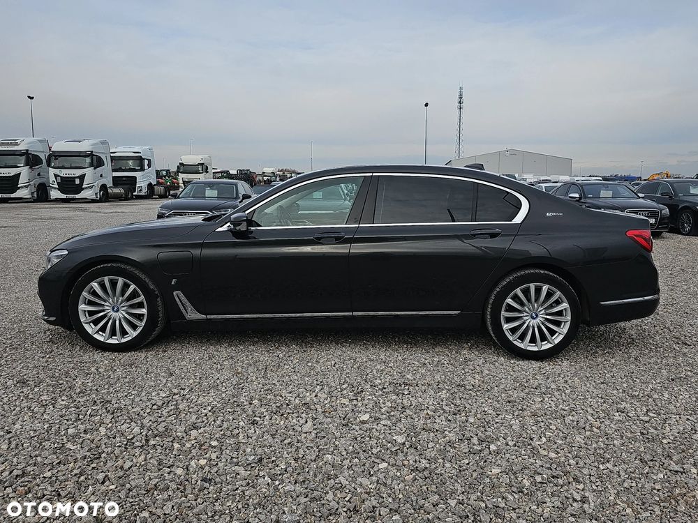 BMW Seria 7 740Le xDrive iPerformance - 8