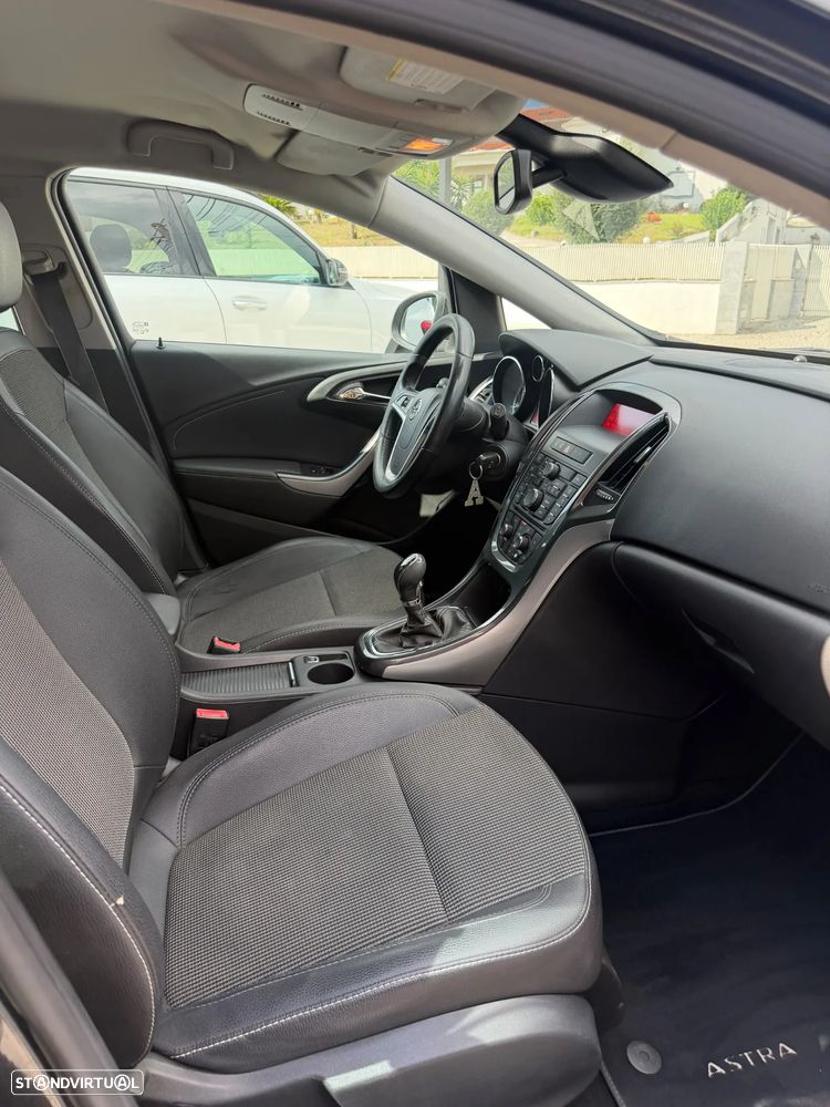 Opel Astra Sports Tourer - 16