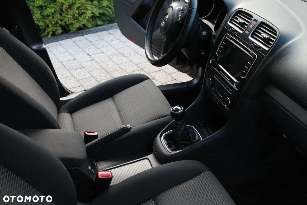 Volkswagen Golf - 14