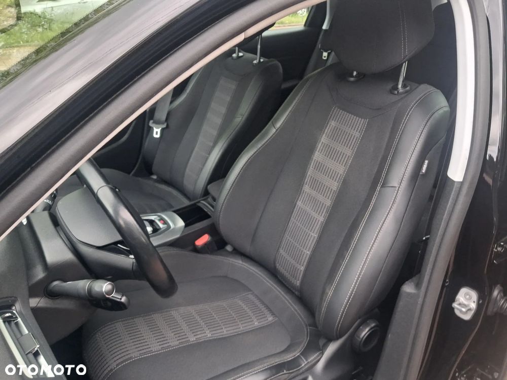 Peugeot 308 - 16