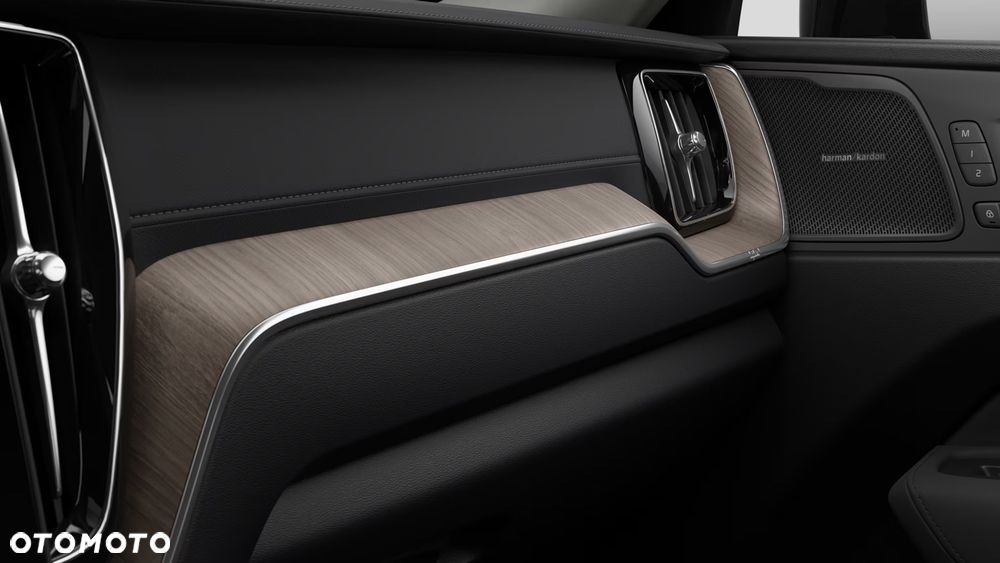 Volvo XC 60 B5 B AWD Ultra Dark - 11