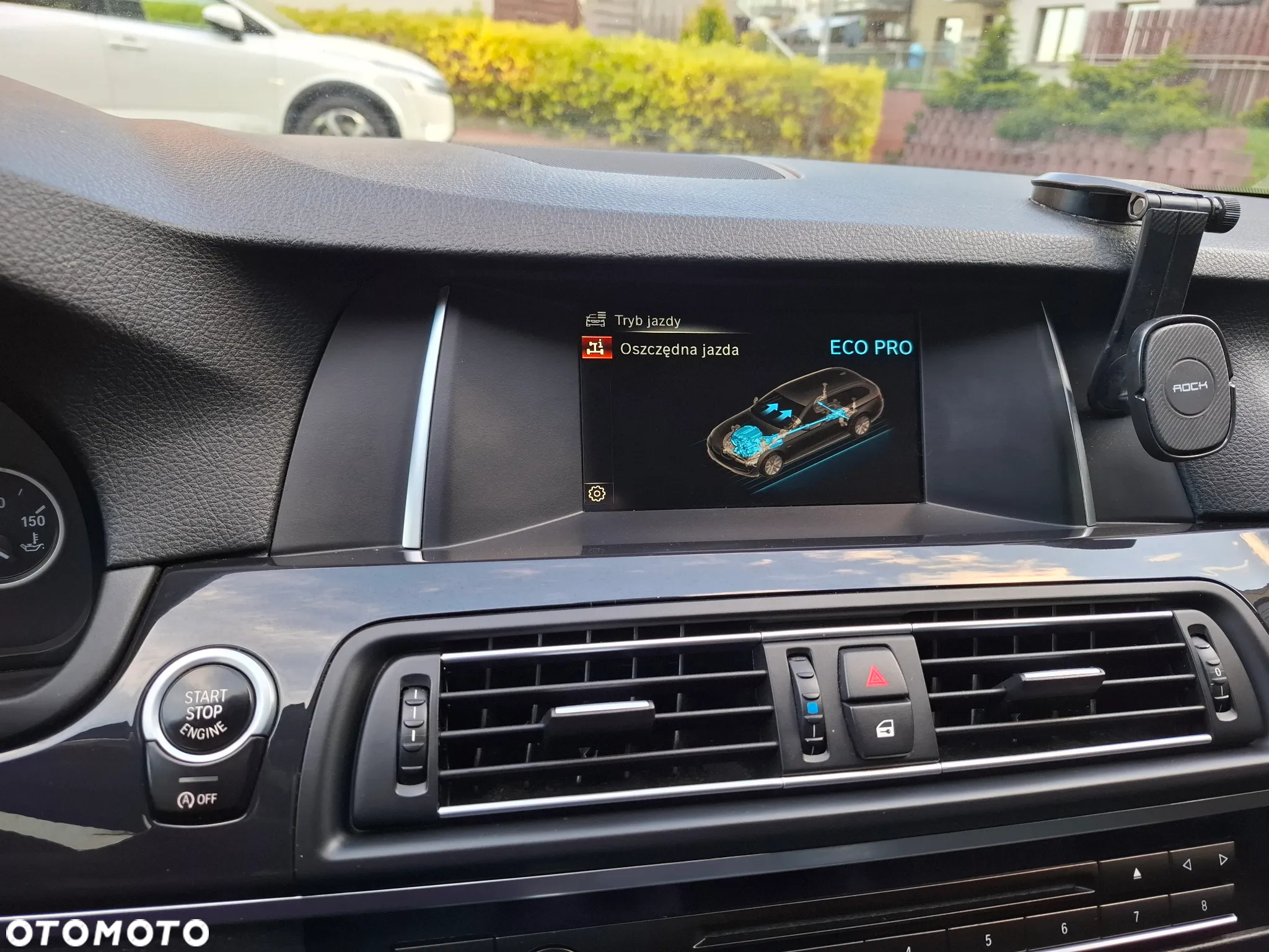 BMW Seria 5 520d xDrive Touring - 27