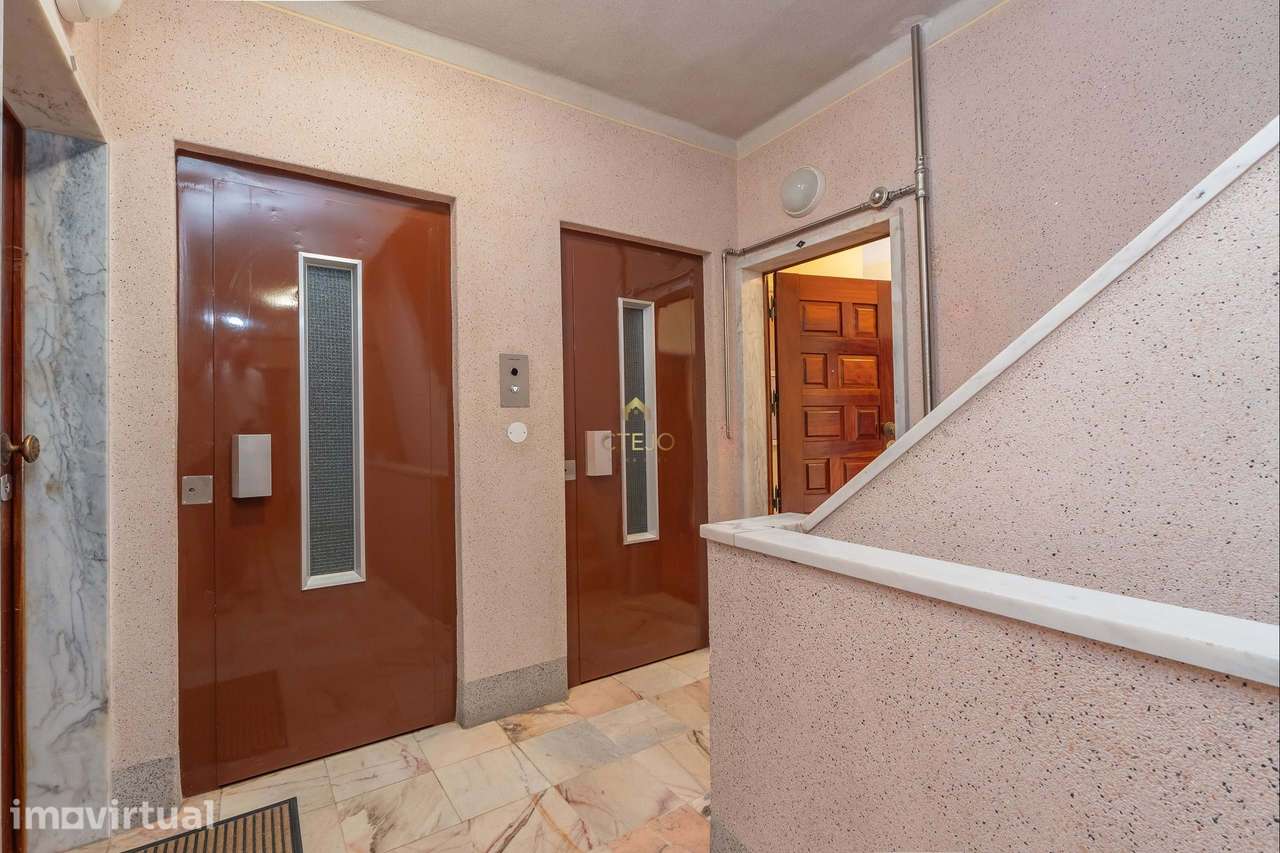 Apartamento T3 com Vista Rio em Santa Iria  - Valor negociável - Grande imagem: 2/37