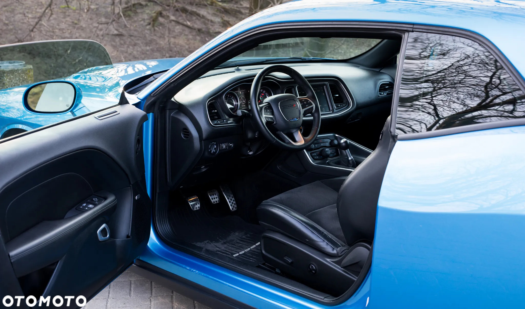 Dodge Challenger - 13