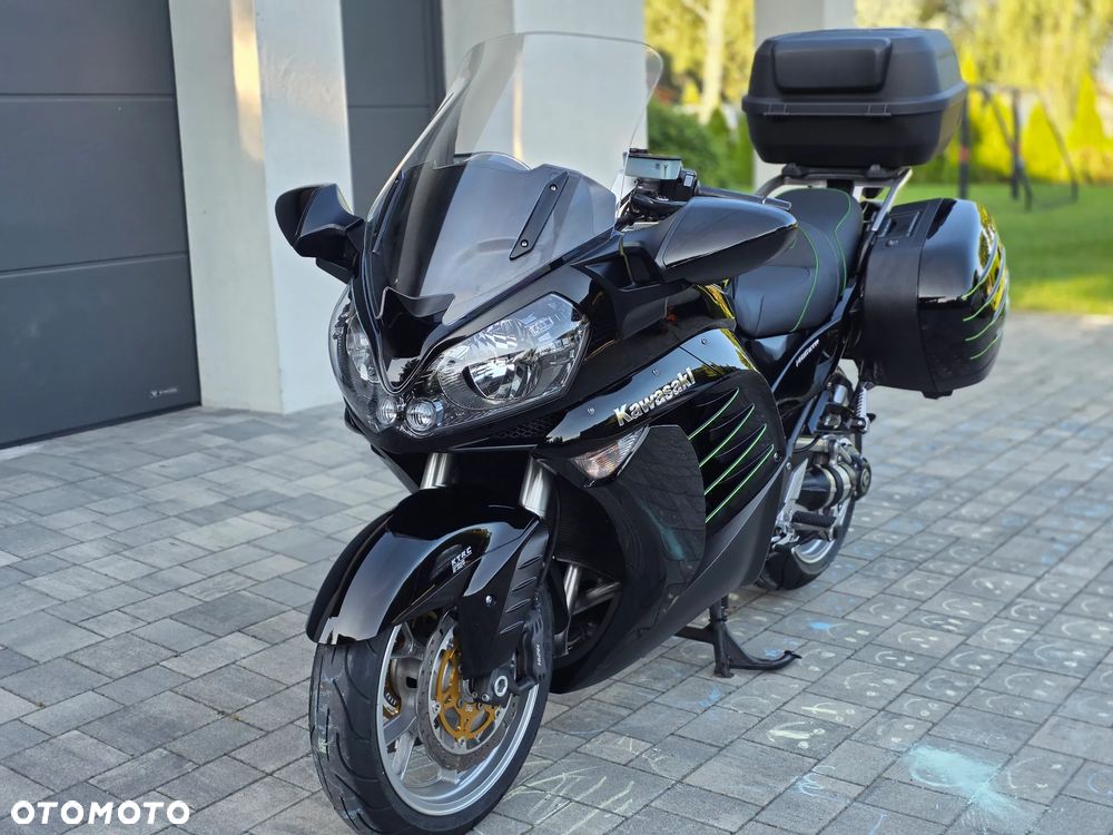 Kawasaki GTR - 27